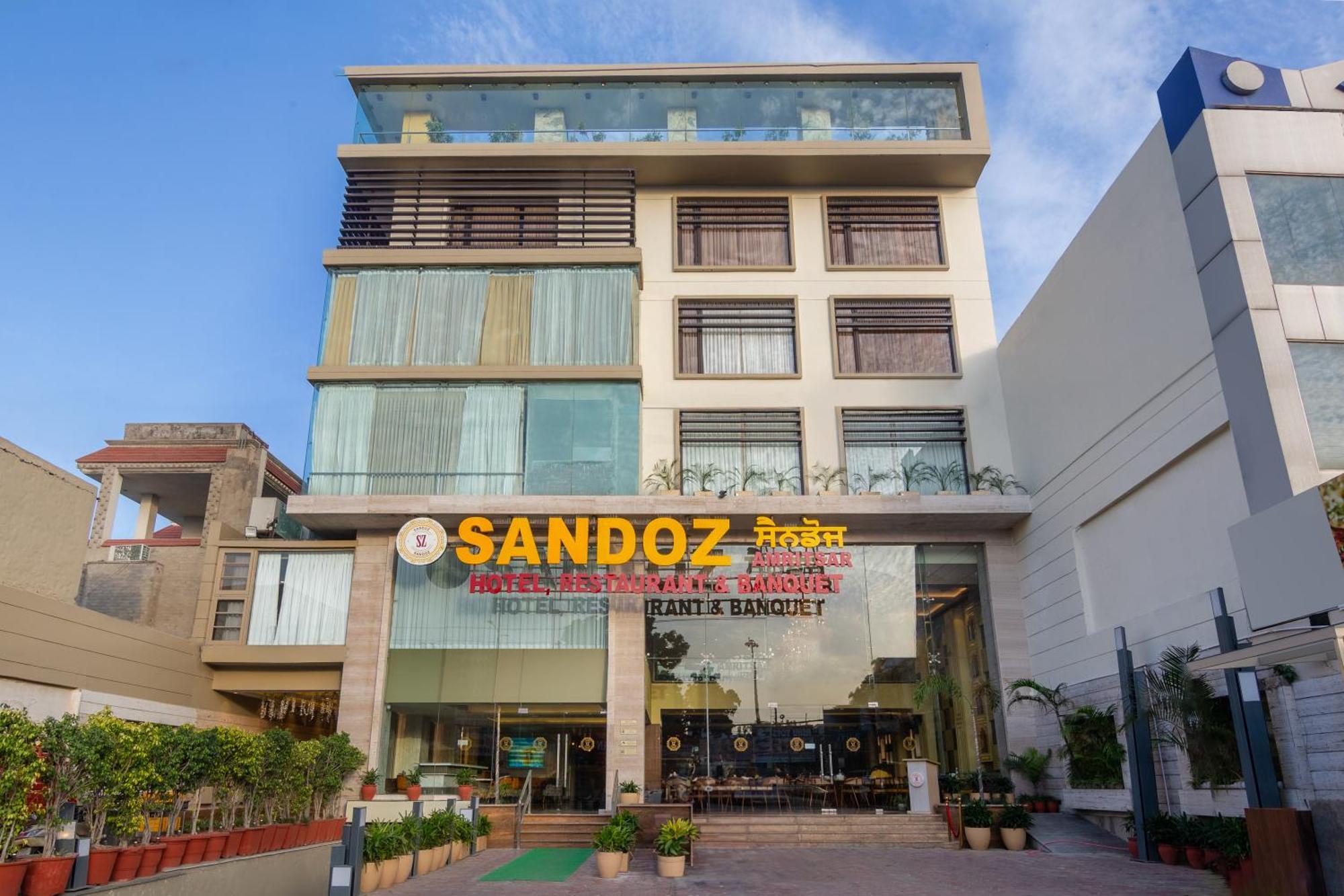 Sandoz Amritsar Near Golden Temple Exterior photo